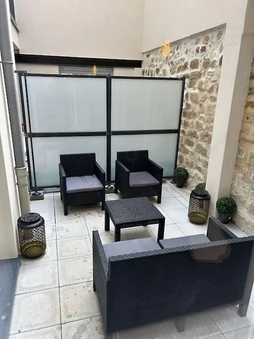 Chic In Paris - Oberkampf Apartment